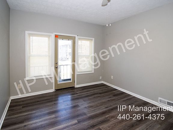 3rd image of 10917 Bernard Ave APT 2