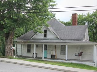 46 N Main St, Canton, NC 28716