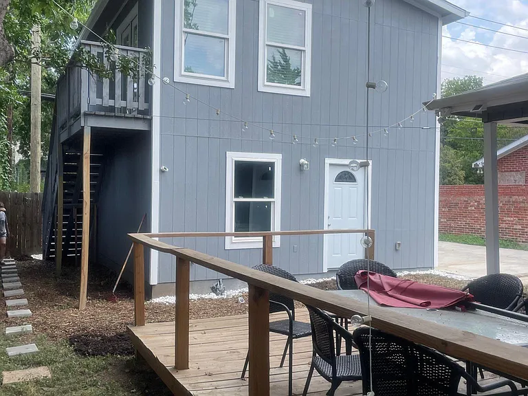 3205 Lubbock Ave — Photo 18
