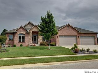 2504 Centennial Dr, Springfield, IL 62711