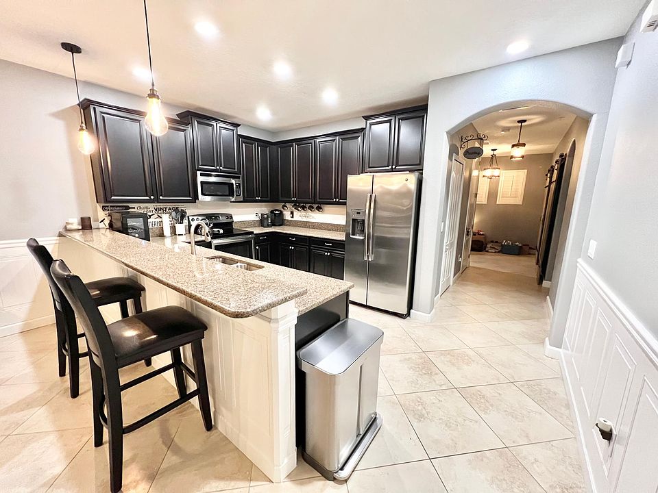 Kitchen facing the foyer