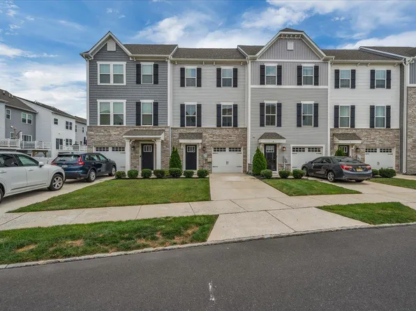 7 Hamilton Ct, Pennsauken, NJ 08110