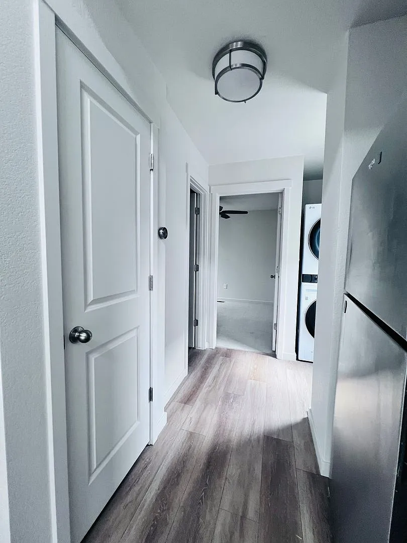 Newer 2 bedroom 2 Bath home located off Powers and close to shopping — Photo 4