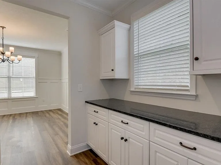 1011 Spotswood Cir — Photo 29