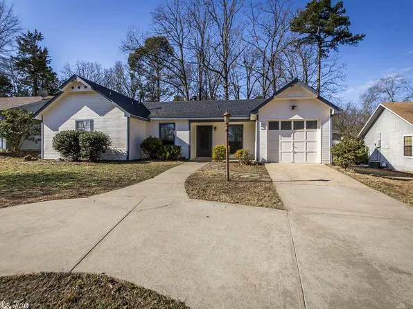 11 Smoking Oaks Dr, Maumelle, AR 72113