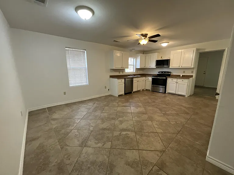 2210 State Highway 31 W — Photo 12