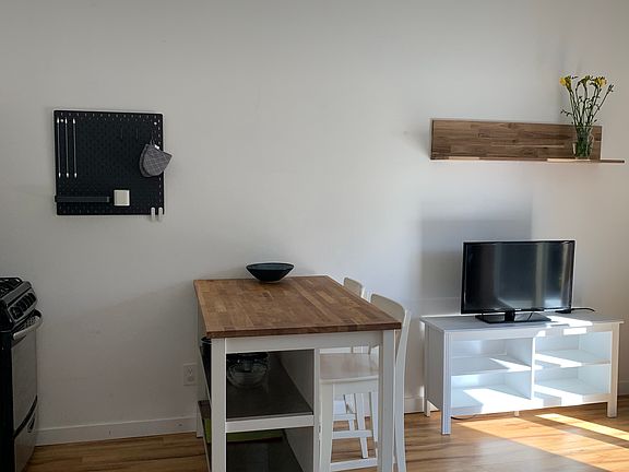 Island for eating, work space, meal prep