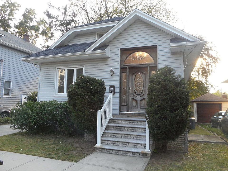 1st image of 284 Saint John Ave