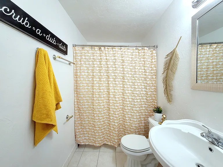 3512 N Holman Ct — Photo 23