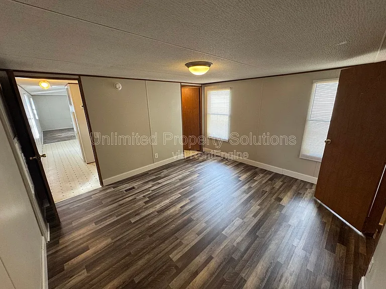 9499 Wendi Dr NE #I — Photo 9