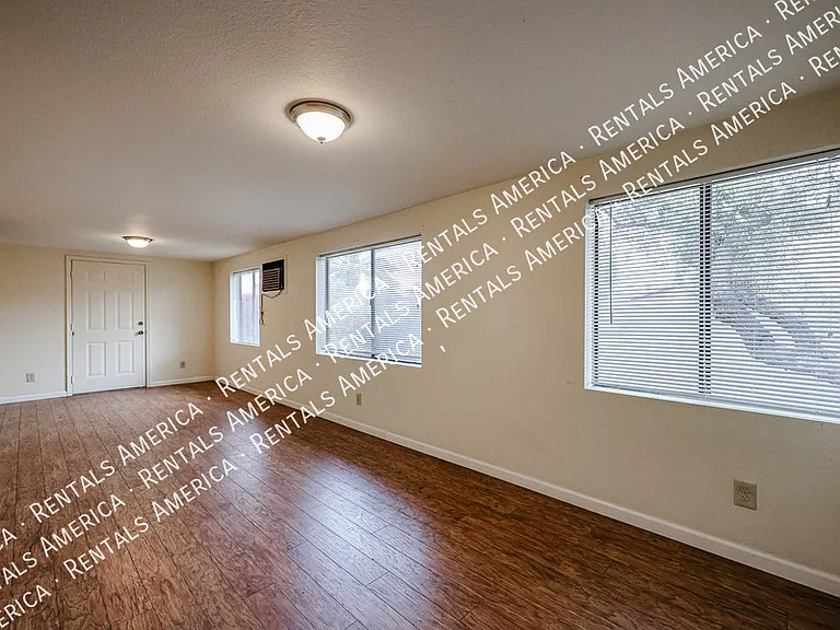 1621 E Vaughn St — Photo 27