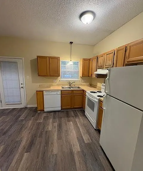 218 Cape Point Ln #A — Photo 3