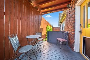 1506 S Florence Pl — Photo 26