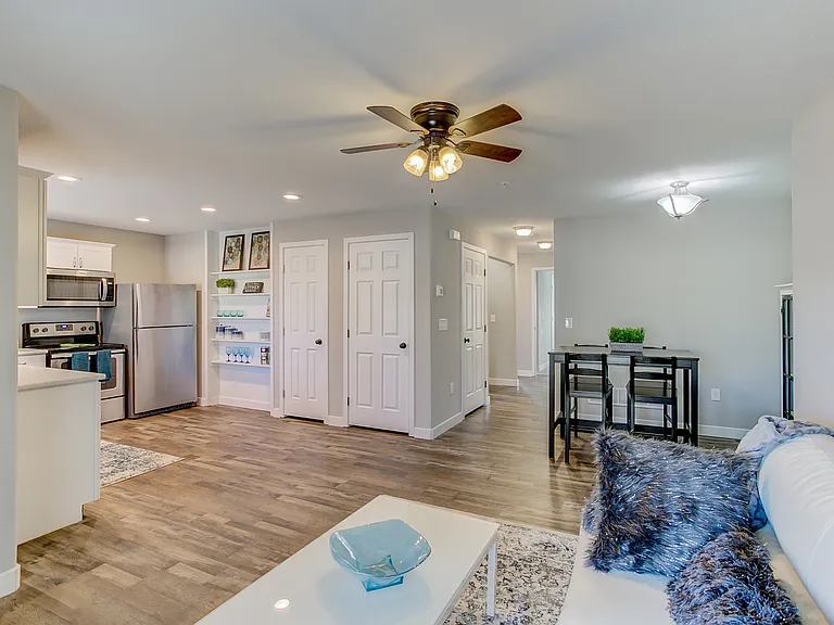 1283 Yuma St #101 — Photo 6