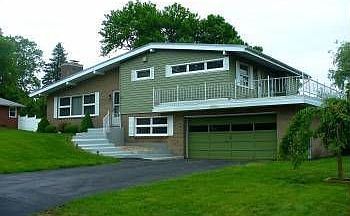 1st image of 3 Orchard Hill Dr