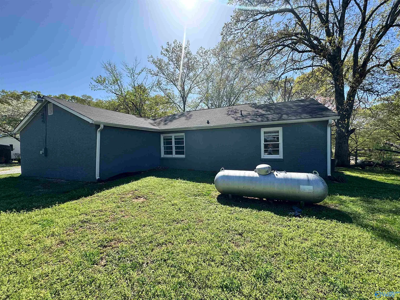 3 bed, 2.0 bath, 1305 sqft, $1,700 — Photo 3