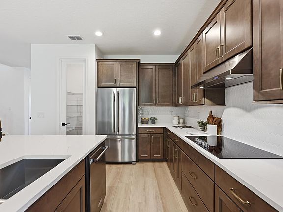 3rd image of 203 Woodgrove Dr