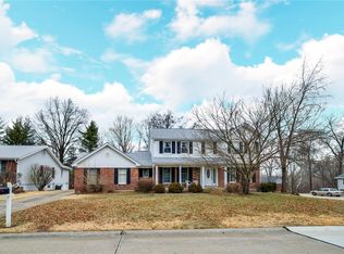 212 Hunters Pointe Dr, Saint Charles, MO