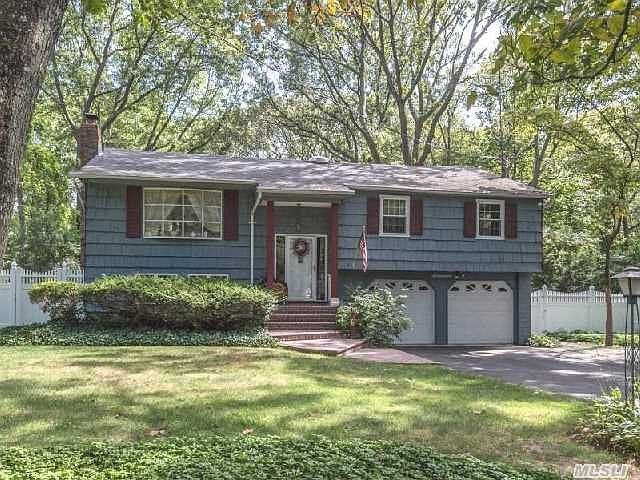 1st image of 17 Clover Dr
