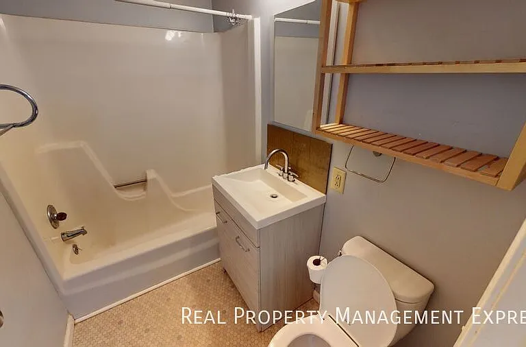 801 S Van Eps Ave — Photo 6
