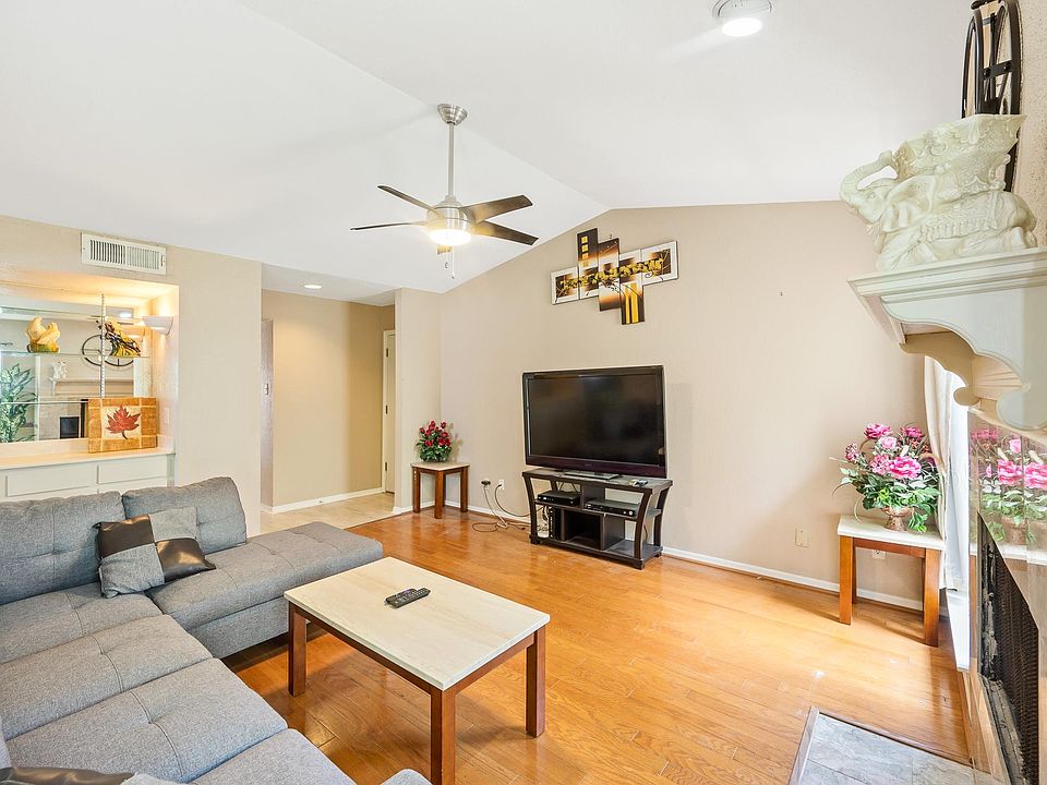 1st image of 1818 Augusta Dr APT 36