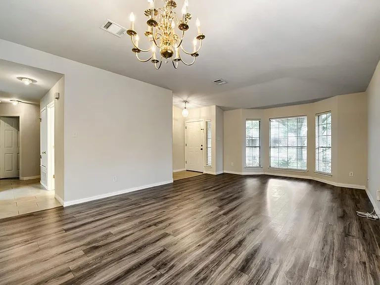 4447 Bremner Dr — Photo 2