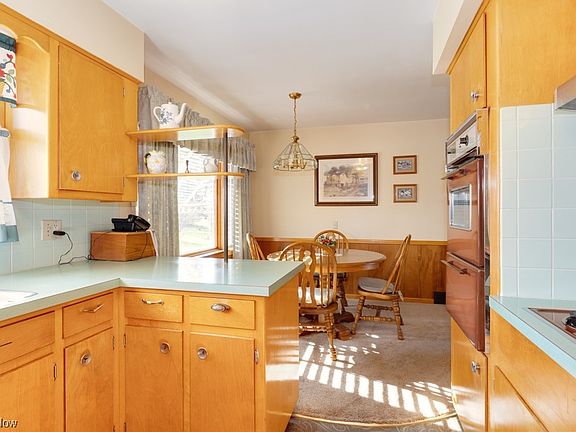 5th image of 178 E Ingleside Dr