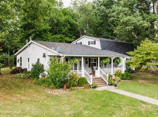 305 Alloway Rd, Little Hocking, OH 45742