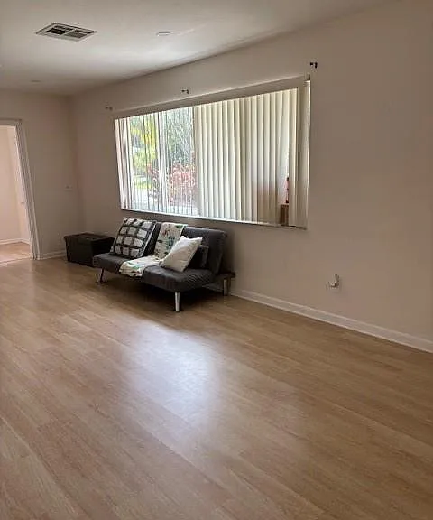 4330 NW 10th St — Photo 9