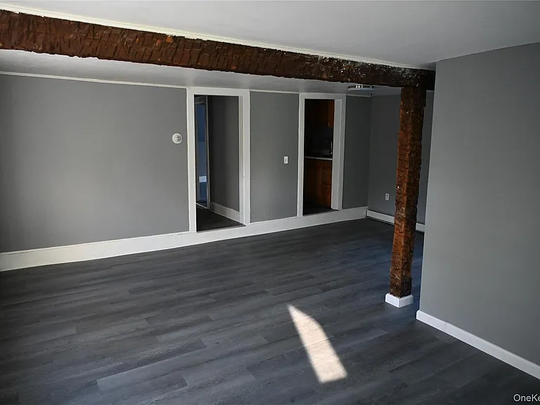 1040 Dutchess Tpke — Photo 3