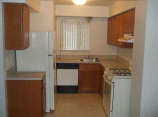 2428 Orchard Crest St, Shelby Township, MI 48317