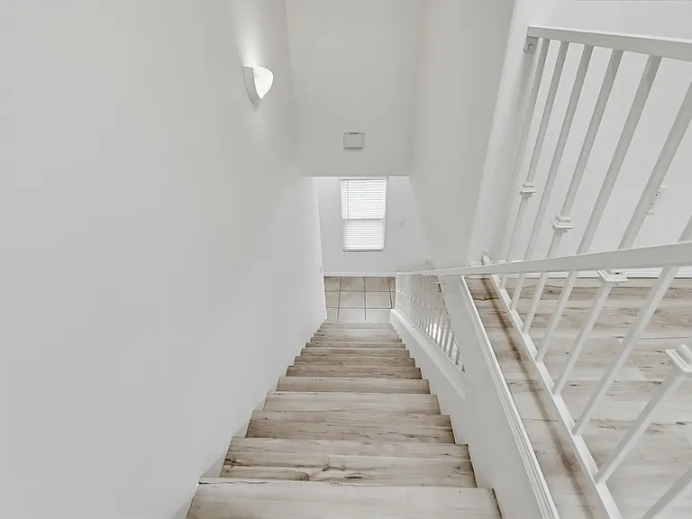 1774 Elm Ave — Photo 23