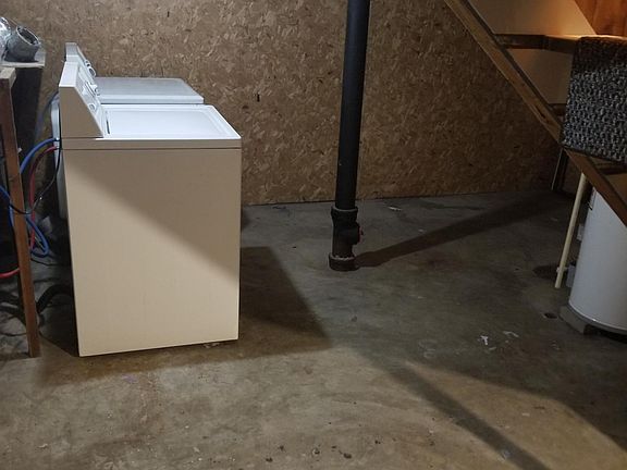 4th image of 8616 E 96th Ter