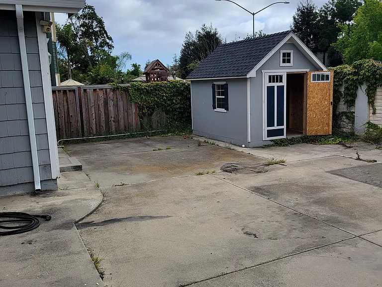 1715 Burlington Dr — Photo 7