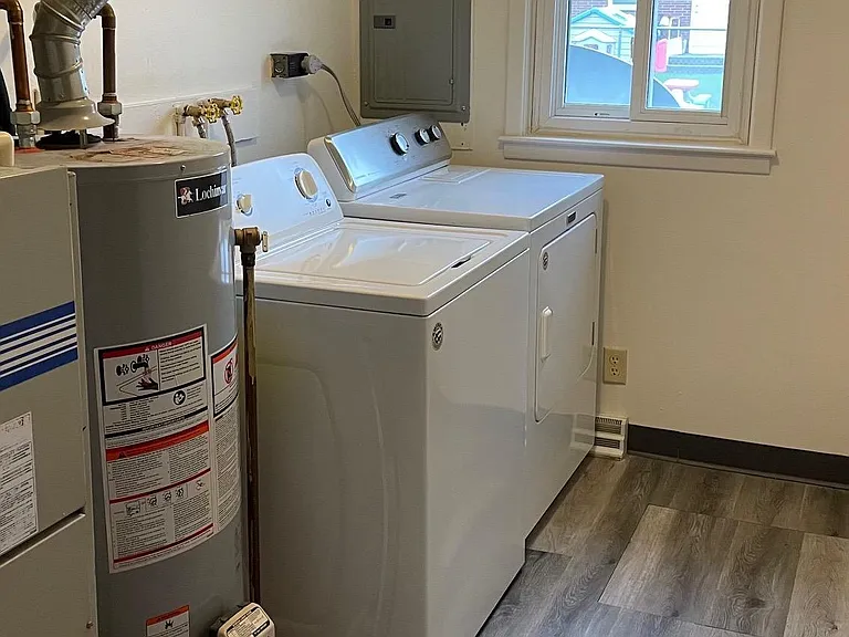 418 Cable St — Photo 19