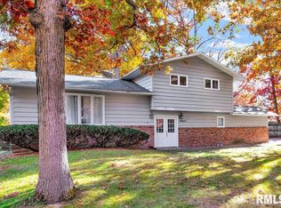 10422 N North Forest Trl, Peoria, IL 61615