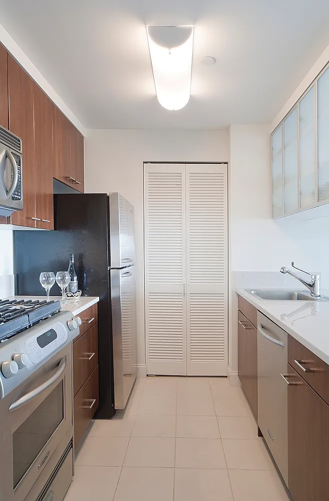 215 East 96th Street — Photo 2