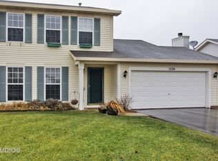 1230 E Komar Ln, Round Lake Beach, IL