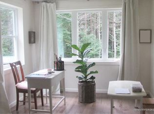 208 Baker Rd, Freeport, ME 04032