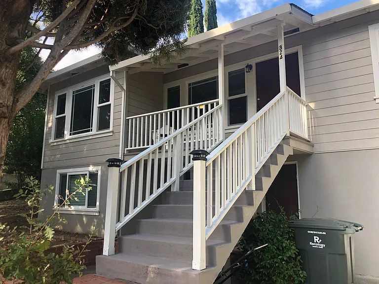 324 Vine St — Photo 3