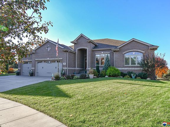 5th image of 6931 Laurent Cir