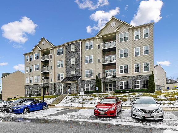 2nd image of 5205 Wyndholme Cir Unit 104