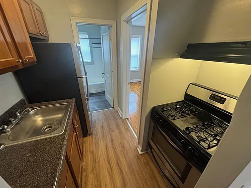 74 Webster St NE Photo 1