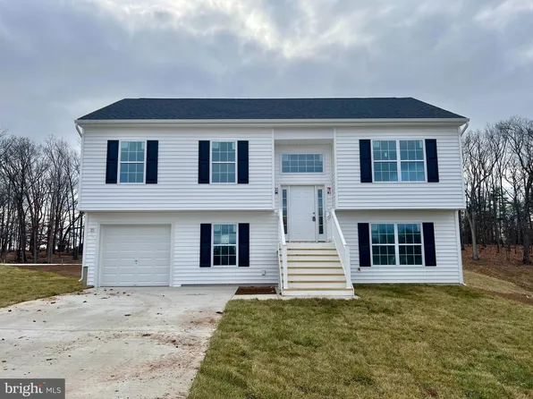 33 Wattley Ct, Martinsburg, WV 25405
