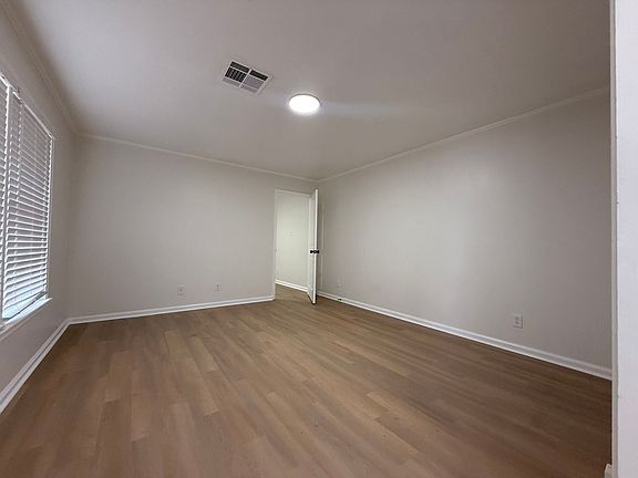 3rd image of 917 Green Forest Dr