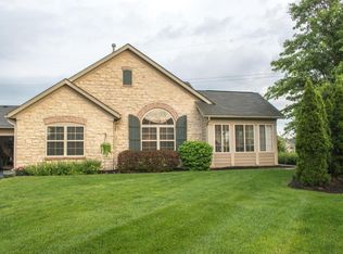 7015 Falls View Cir, Delaware, OH 43015