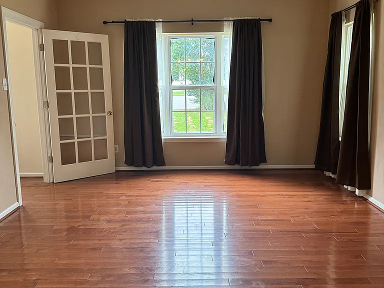 102 Elm Tree Ct — Photo 17