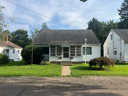 843 Wilson Ave Photo 1