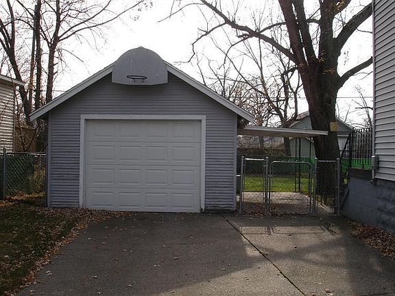 3rd image of 1210 Pennoyer Ave