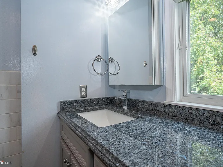 353 S Old Middletown Rd — Photo 23